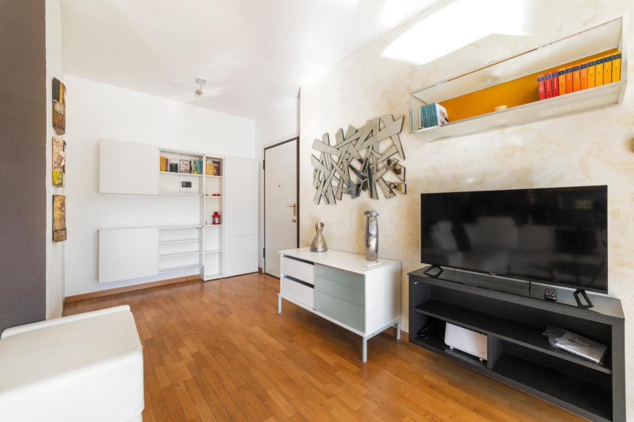 Milano Rogoredo Apartment With Garage エクステリア 写真