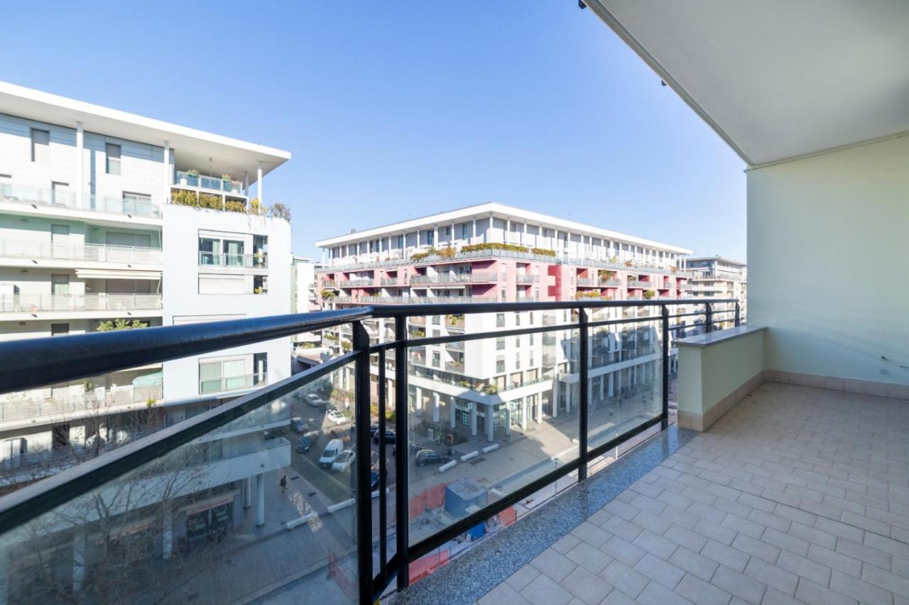 Milano Rogoredo Apartment With Garage エクステリア 写真